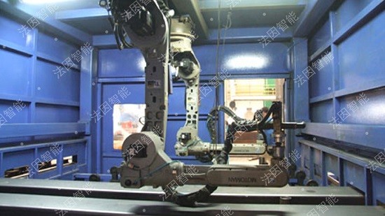 RPC12型汽车纵梁机器人等离子切割机